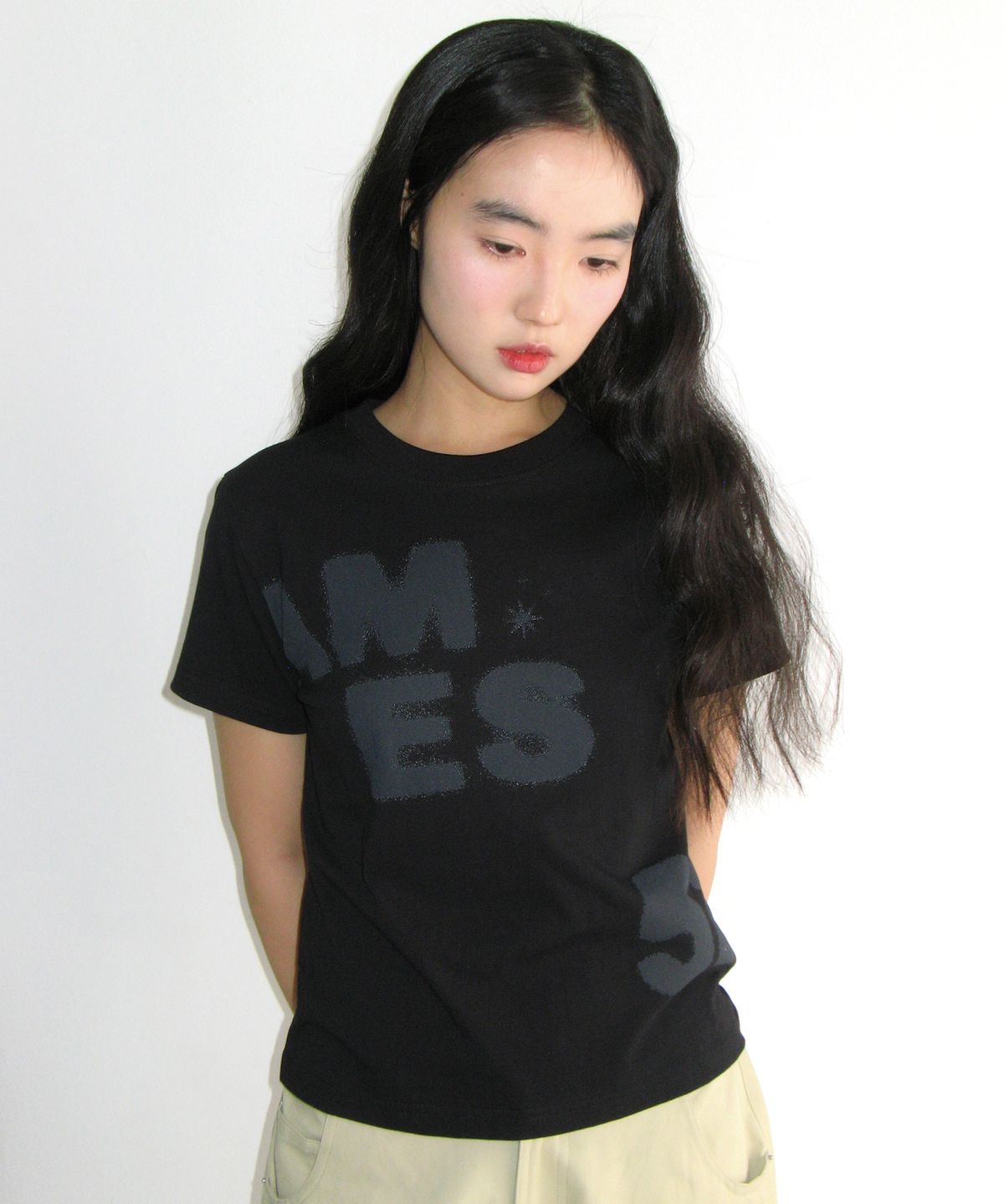 아메스 월드와이드(AMES-WORLDWIDE) SPRAY 52 TYPO TEE BLACK