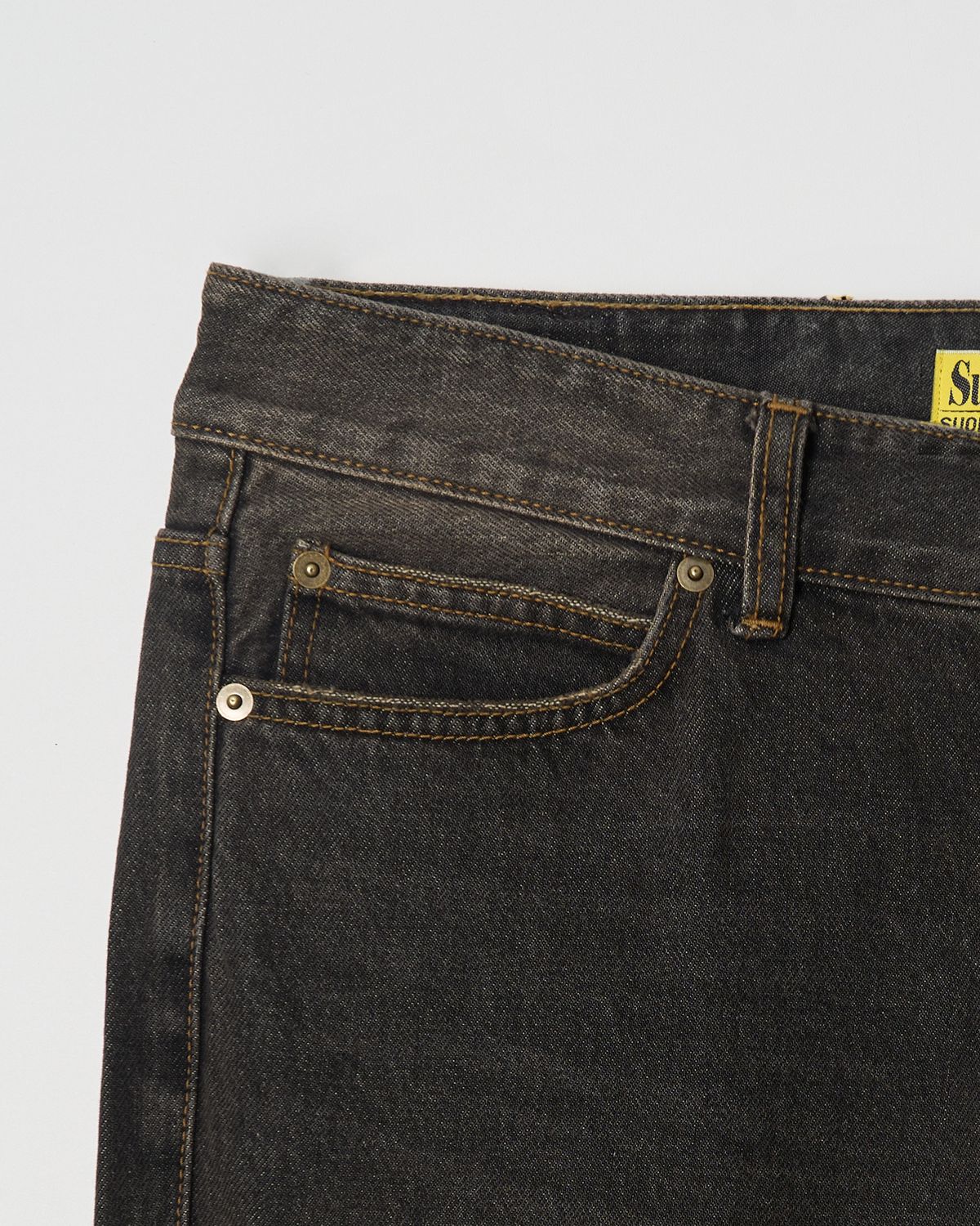 슈퍼벨로체(SUPERVELOCE) Loose Semi-Bootcut Black Jeans