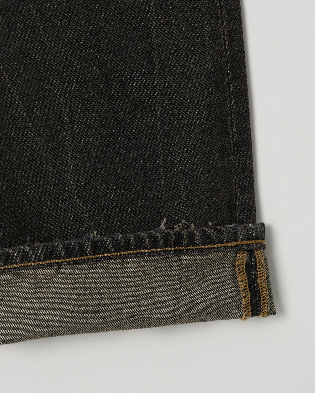 슈퍼벨로체(SUPERVELOCE) Loose Semi-Bootcut Black Jeans