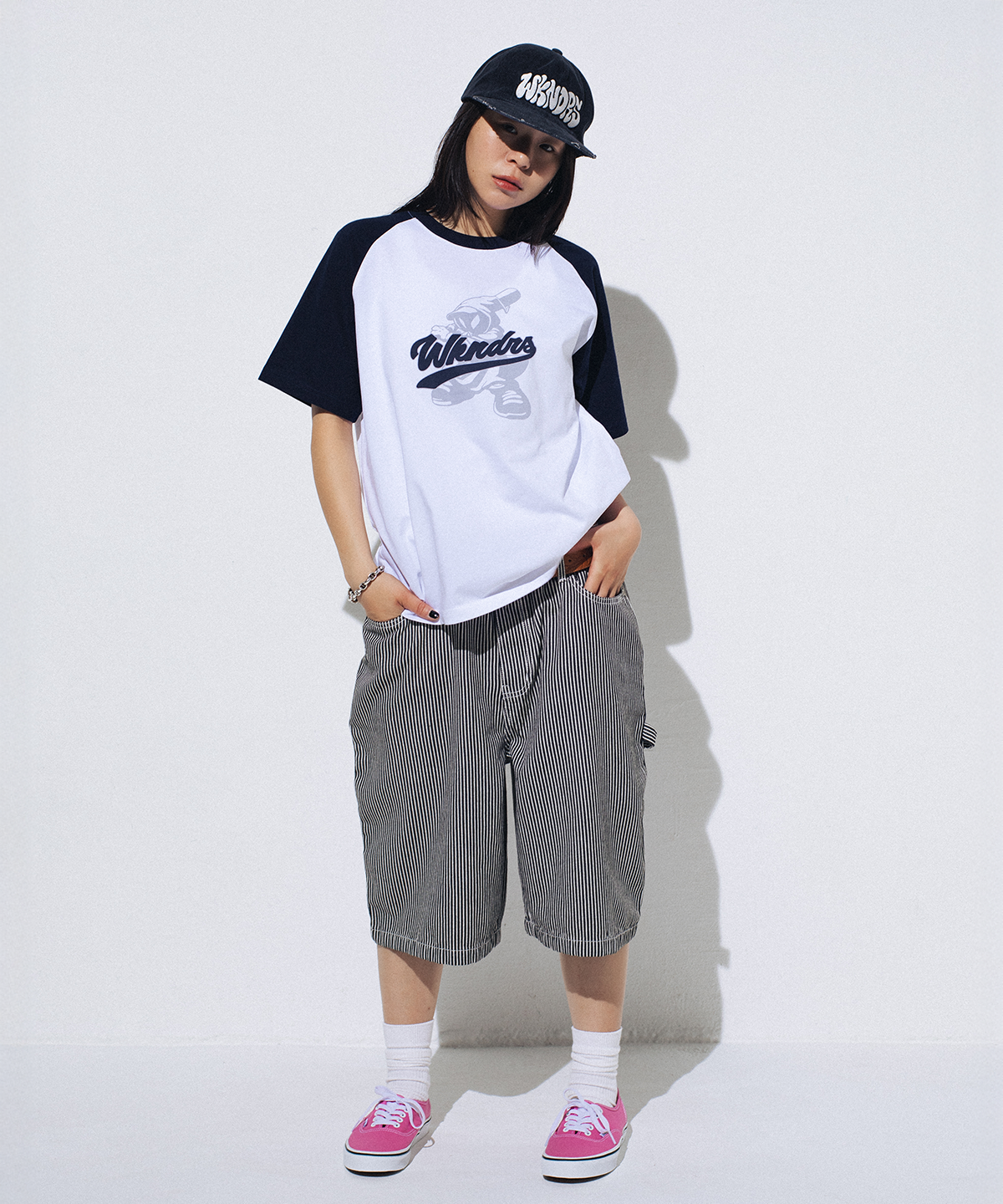 위캔더스(WKNDRS) PINSTRIPE SHORTS (BLACK)