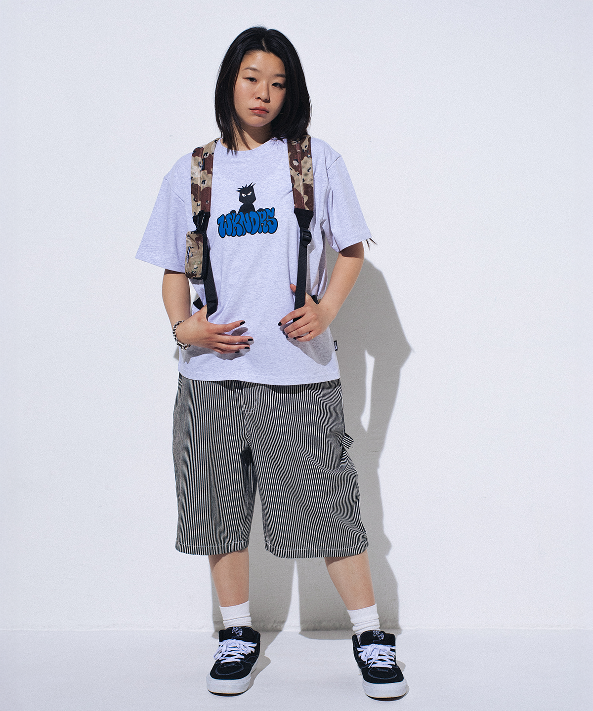 위캔더스(WKNDRS) PINSTRIPE SHORTS (BLACK)