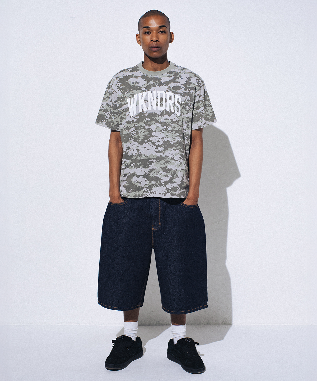 위캔더스(WKNDRS) G-LOGO DENIM SHORTS (D.BLUE)