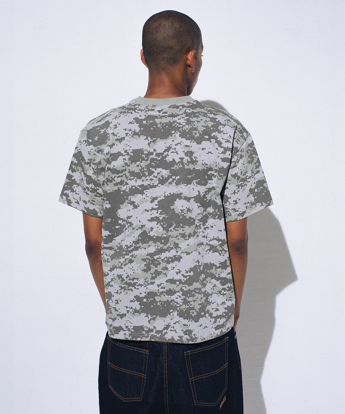 위캔더스(WKNDRS) C-LOGO T-SHIRT (L.KHAKI)