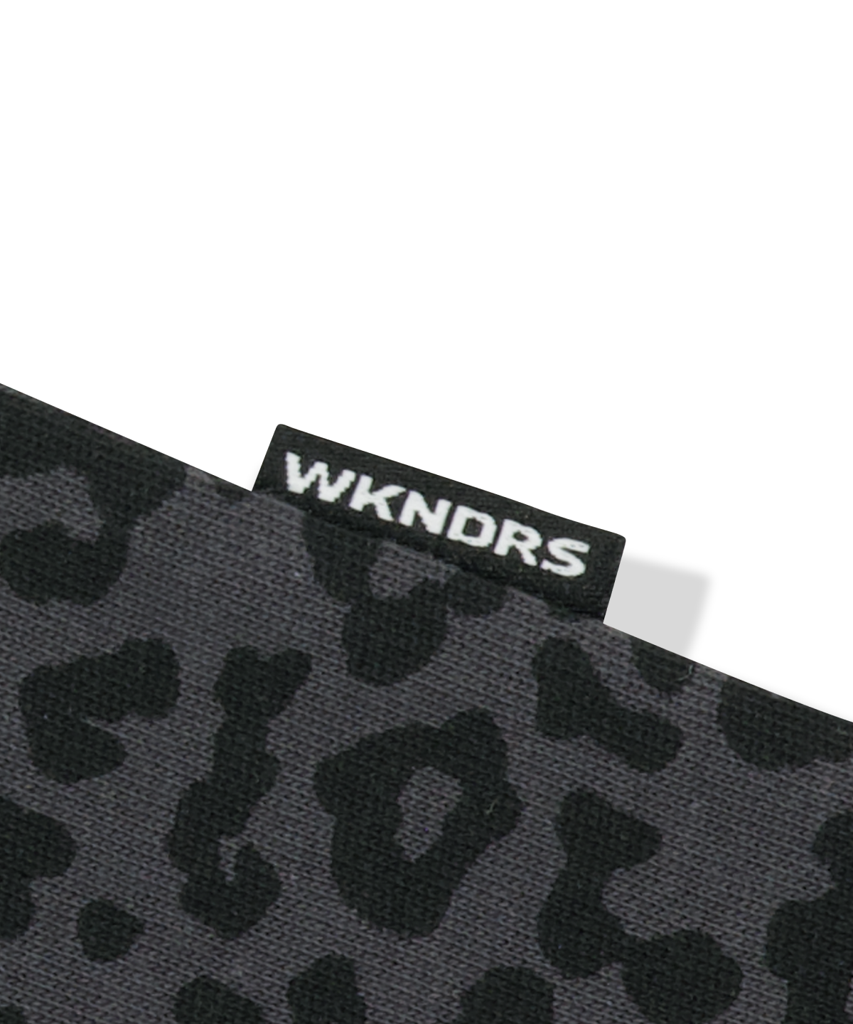 위캔더스(WKNDRS) PIRATES T-SHIRT (CHARCOAL)