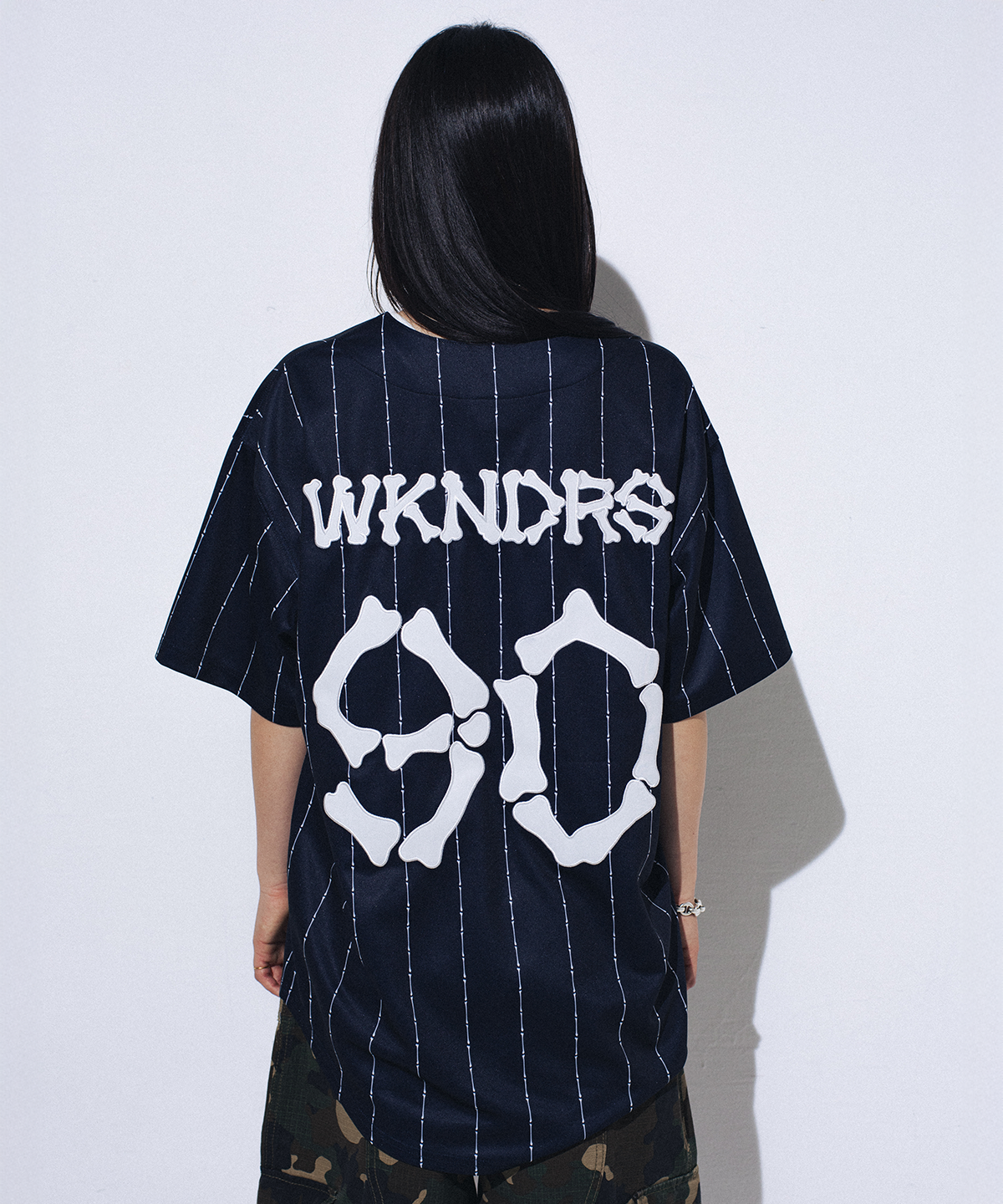 위캔더스(WKNDRS) BONE LEAGUE JERSEY (NAVY)