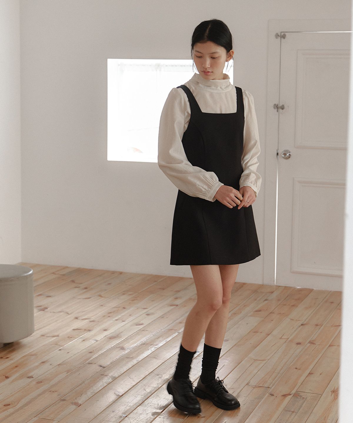 라미네즈(LAMINEZ) 메이 스퀘어 미니 드레스 - 블랙