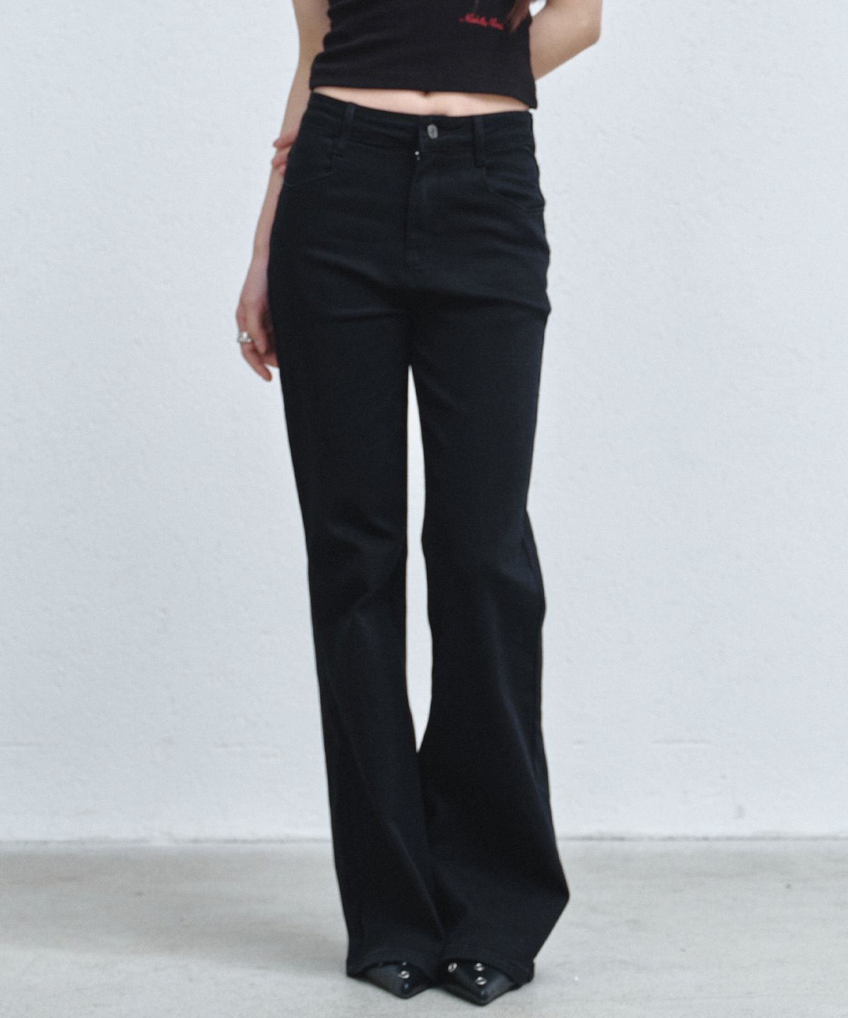 닉앤니콜(NICK&NICOLE) REFINED SEMI FLARE DENIM PANTS_BLACK