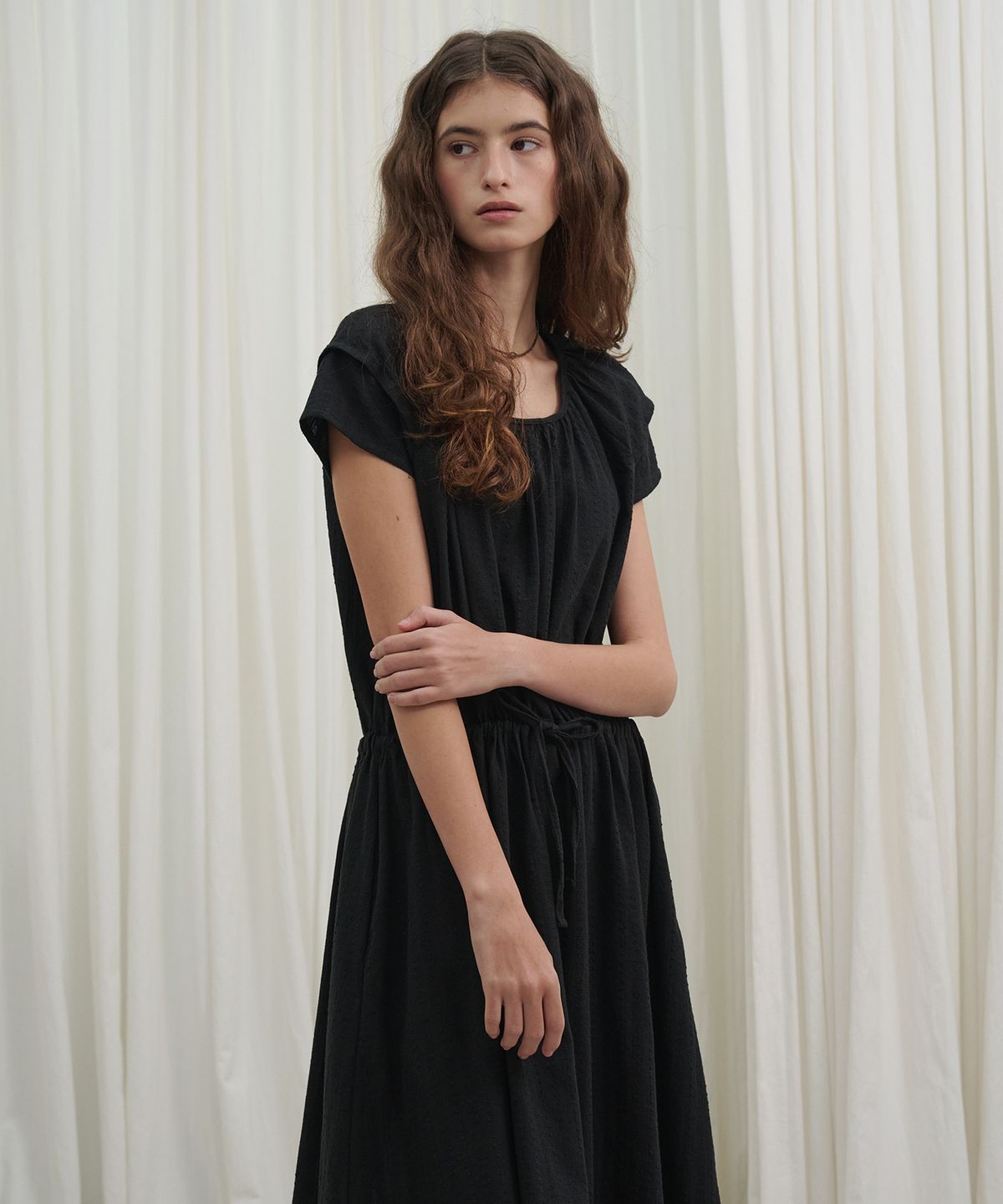 마롯(MARROT) Raglan Dobby Cotton Dress_Black