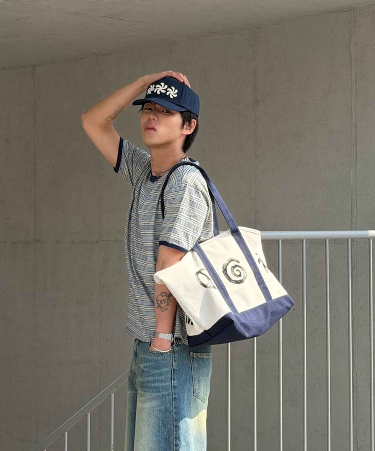 아모우(AMOU) AMOU Multi Stripe Ringer T-Shirts Melange