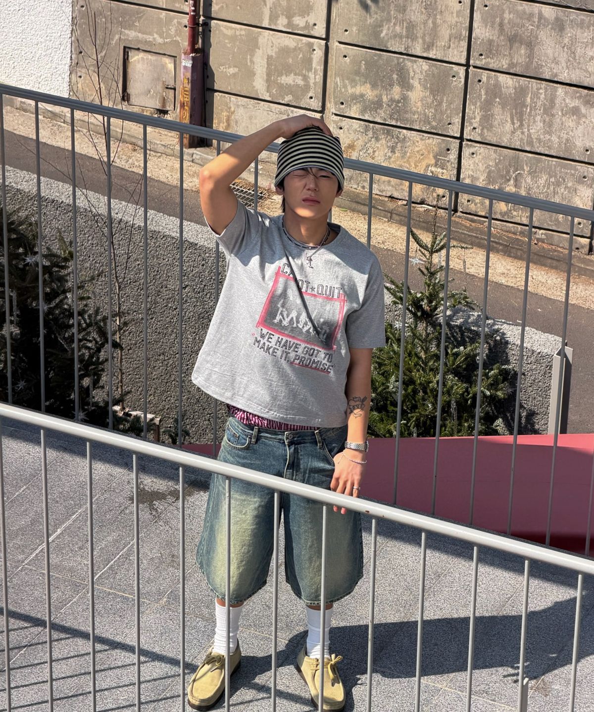 아모우(AMOU) Marking Box Half T-Shirts Gray