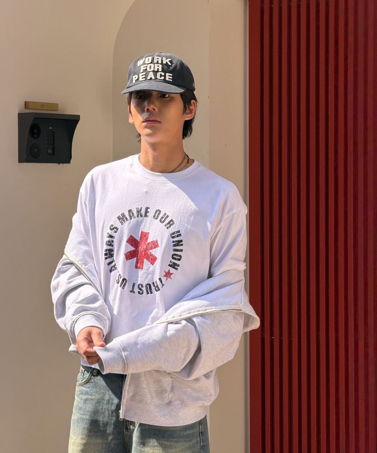 아모우(AMOU) Lettering Circle Half T-Shirts White