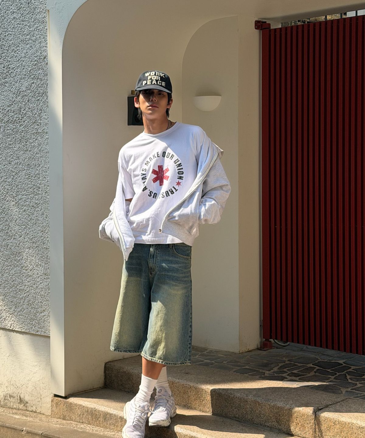 아모우(AMOU) Lettering Circle Half T-Shirts White