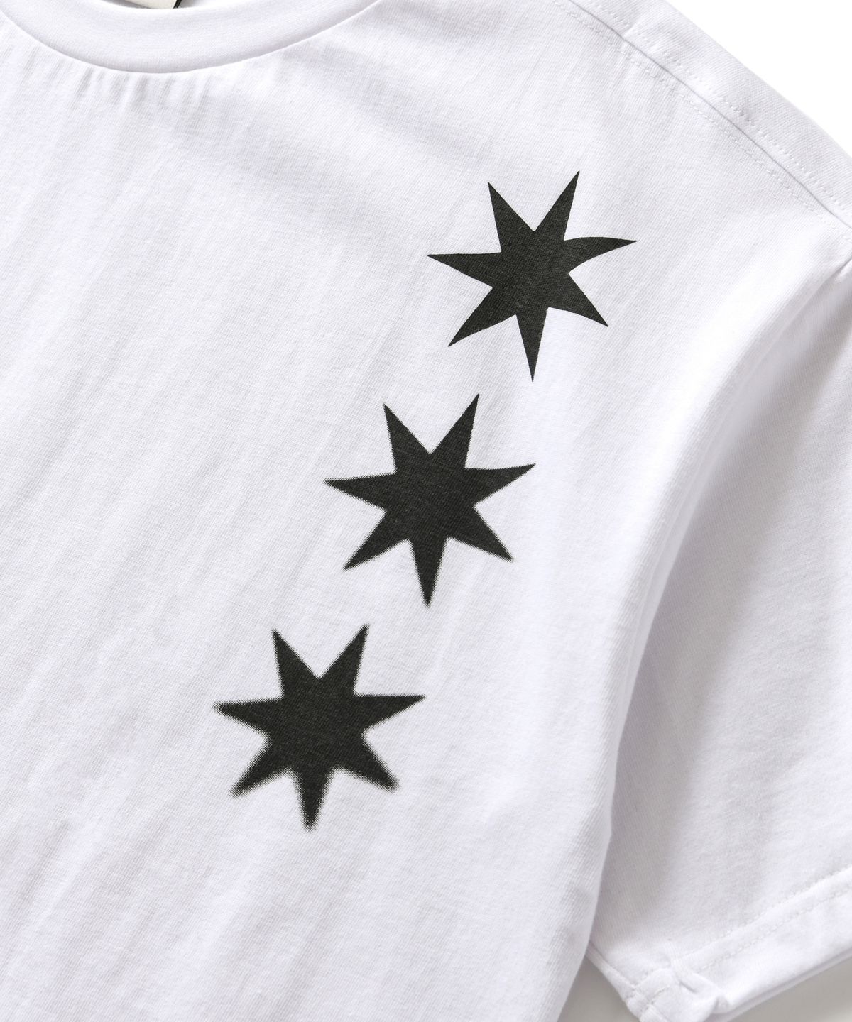 아모우(AMOU) Motion Half T-Shirts White