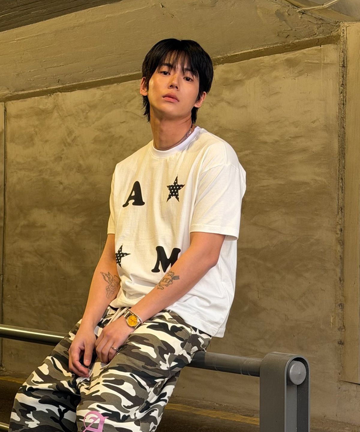 아모우(AMOU) AM Star Half T-Shirts White