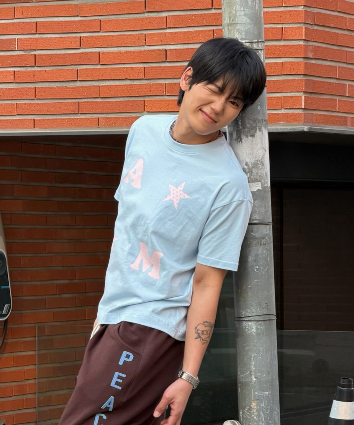 아모우(AMOU) AM Star Half T-Shirts Light Blue