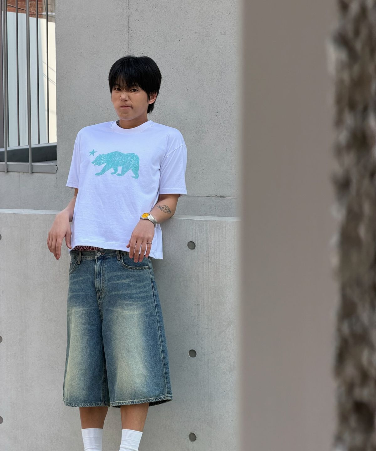 아모우(AMOU) Cali Bear Half T-Shirts White