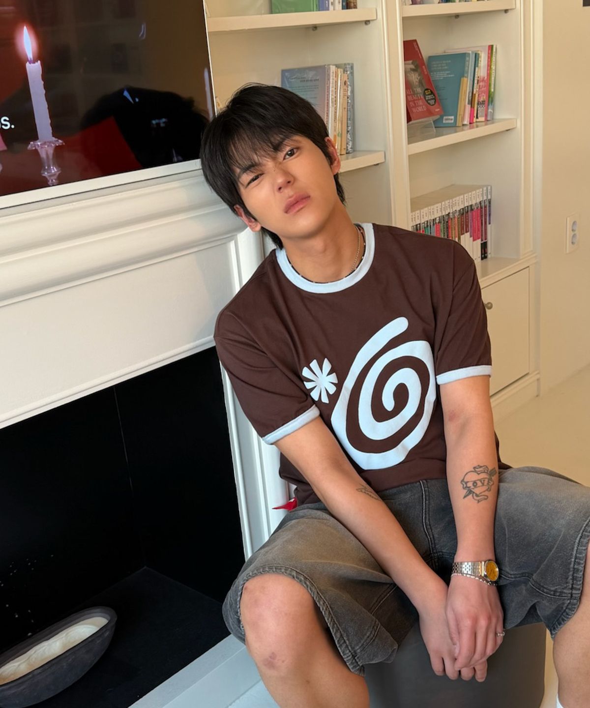 아모우(AMOU) Molly Ringer T-Shirts Brown