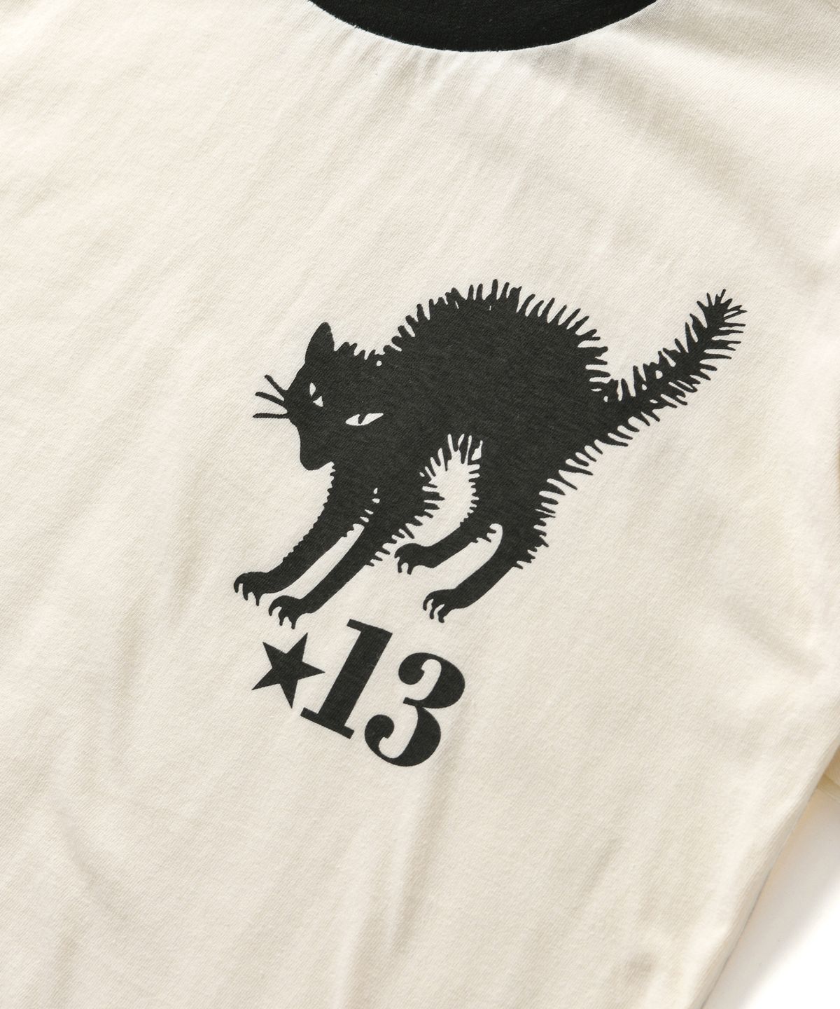 아모우(AMOU) 13 Cat Half T-Shirts Ivory