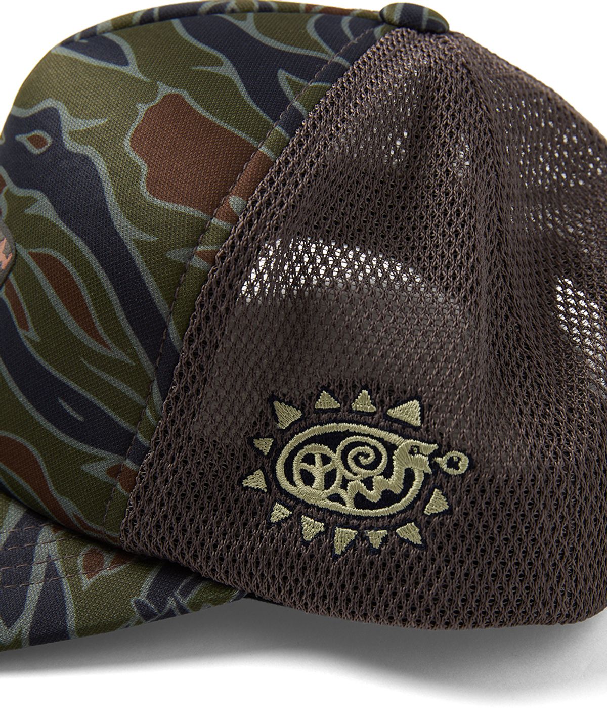 예스아이씨(YESEYESEE) Y.E.S Pop Mesh Cap Camo