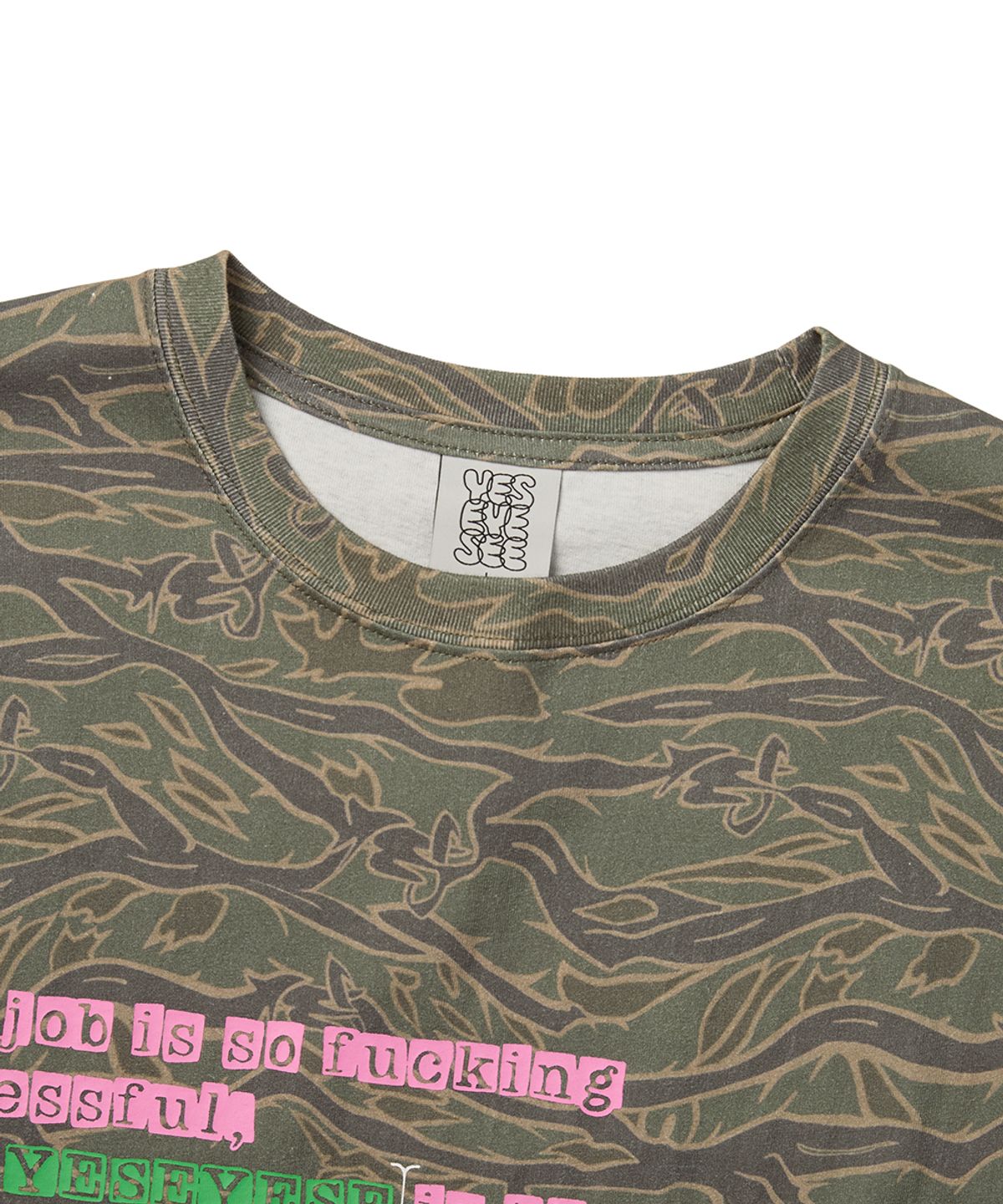 예스아이씨(YESEYESEE) Y.E.S Wording Camo Tee Khaki