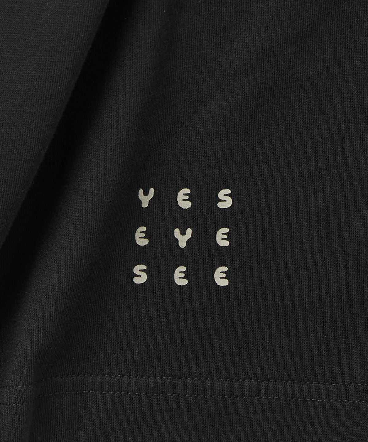 예스아이씨(YESEYESEE) C-Logo Dot Tee Black