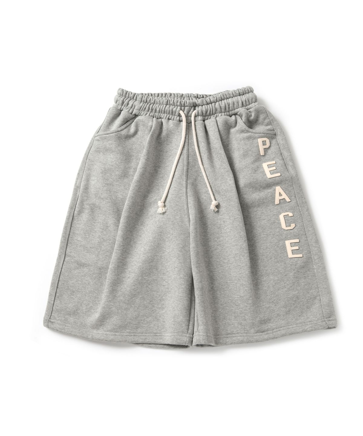 아모우(AMOU) PEACE One Tuck Bermuda Pants Gray