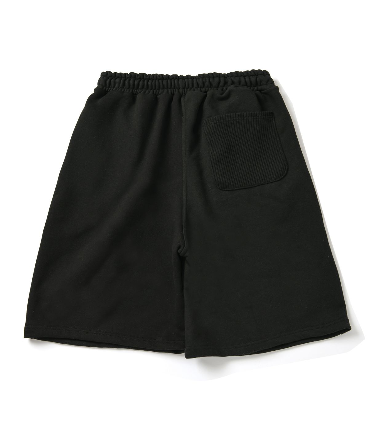 아모우(AMOU) PEACE One Tuck Bermuda Pants Black