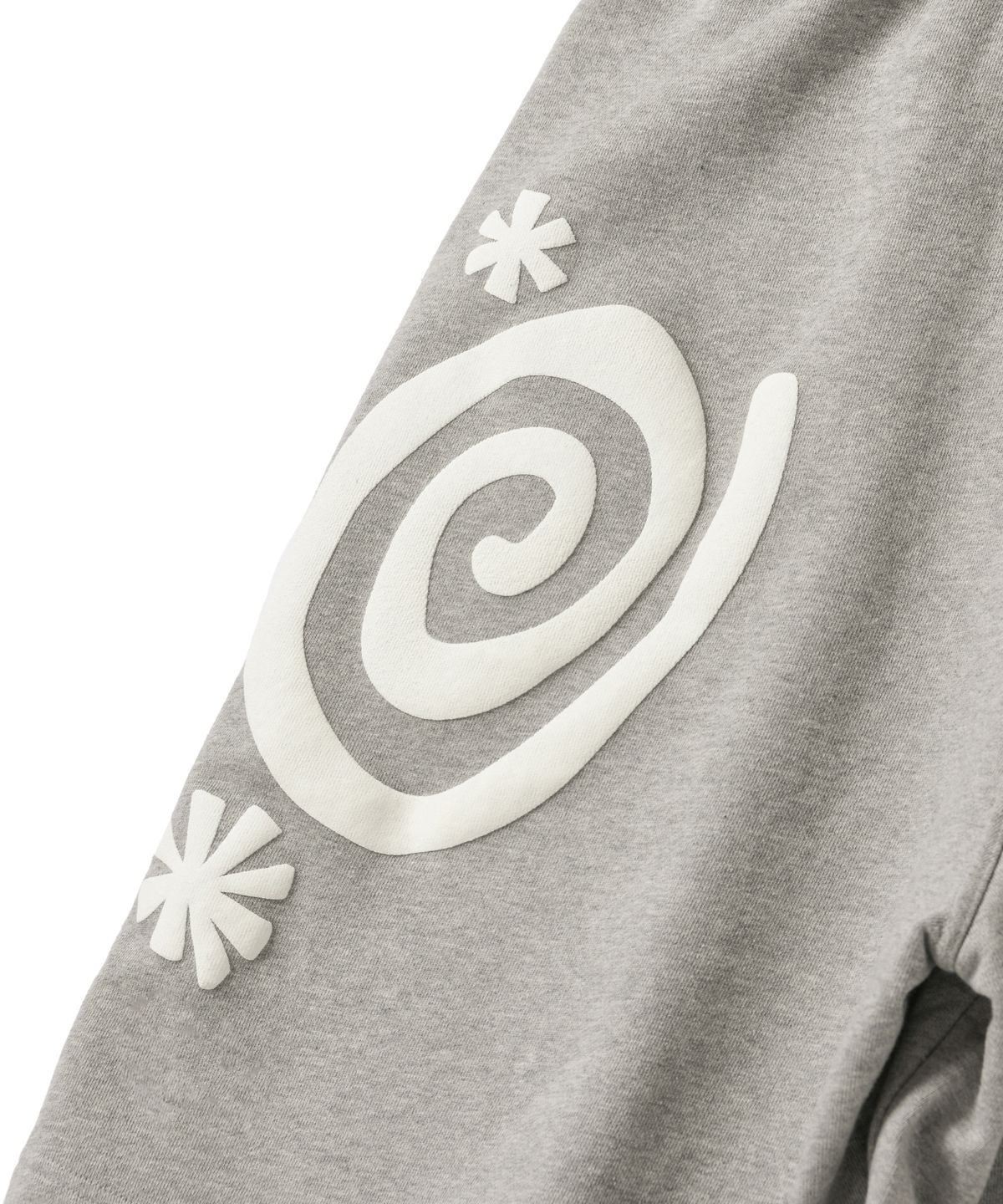 아모우(AMOU) MOLLY One Tuck Bermuda Pants Gray