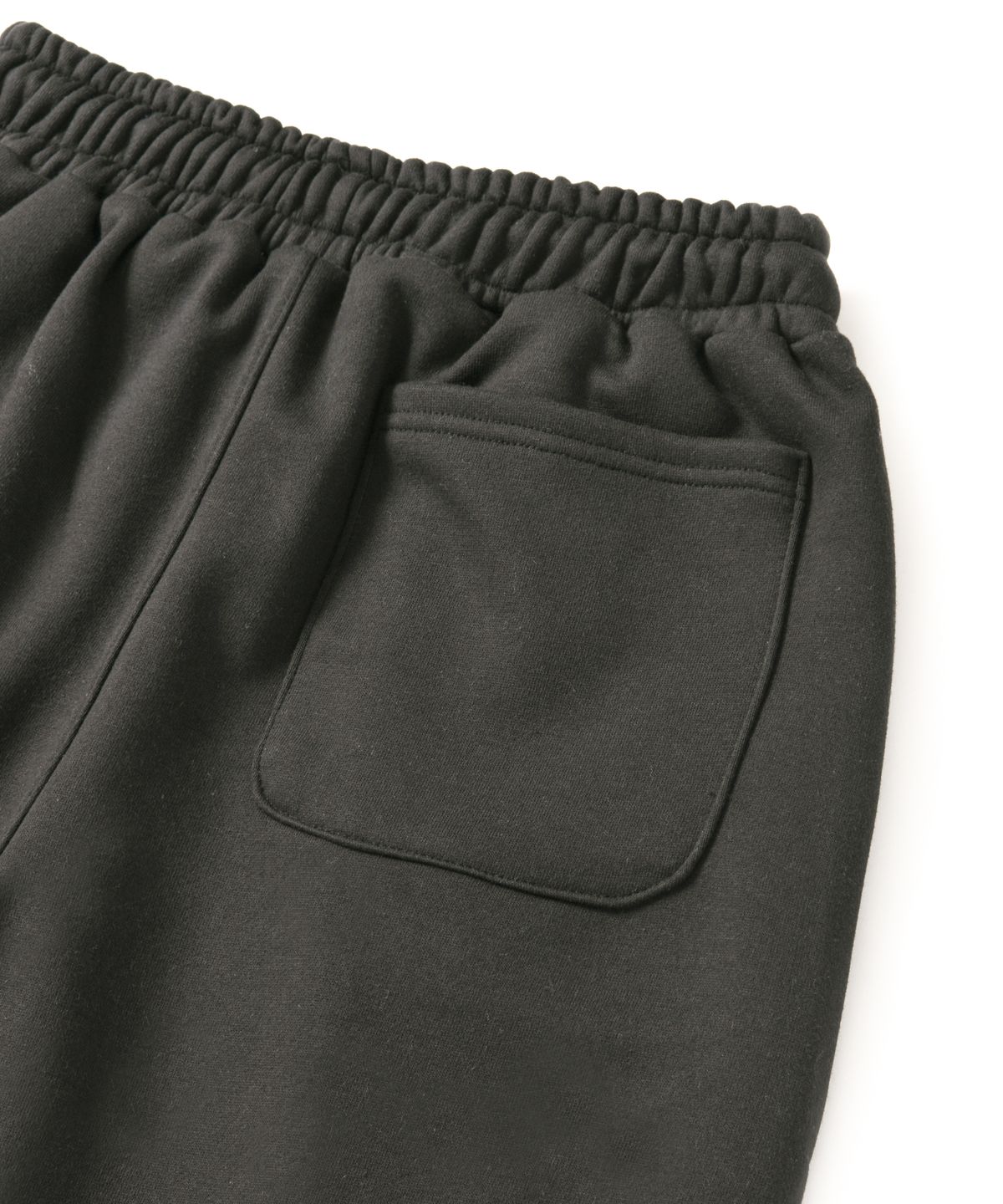 아모우(AMOU) Horse One Tuck Bermuda Pants Vintage Black