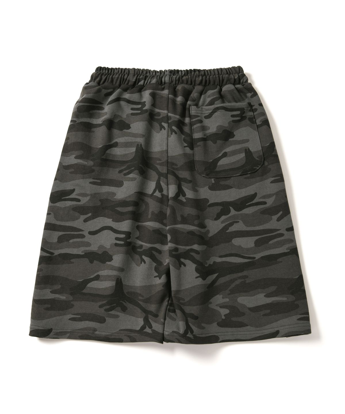 아모우(AMOU) CAMO One Tuck Bermuda Pants Charcoal