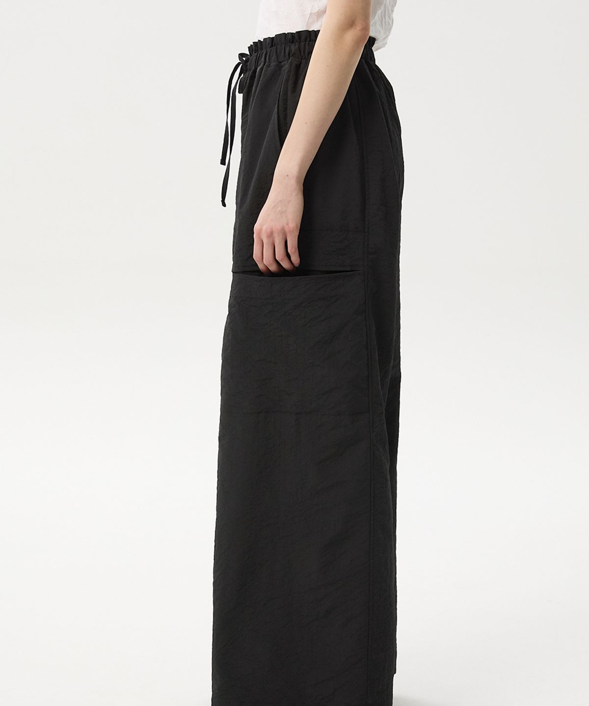 미드앤로우(MIDNLOW) Cut Line Wide Banding Pants(Black)