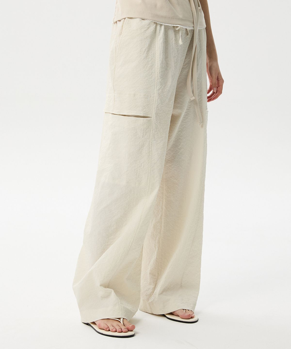 미드앤로우(MIDNLOW) Cut Line Wide Banding Pants(Ivory)