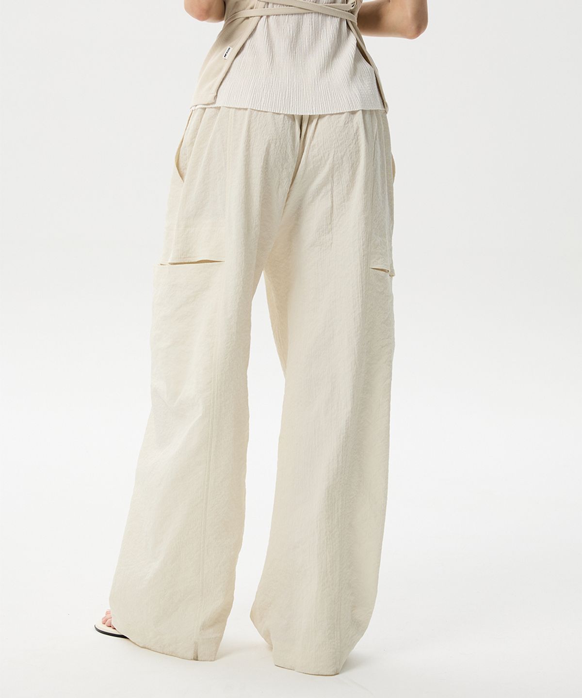 미드앤로우(MIDNLOW) Cut Line Wide Banding Pants(Ivory)