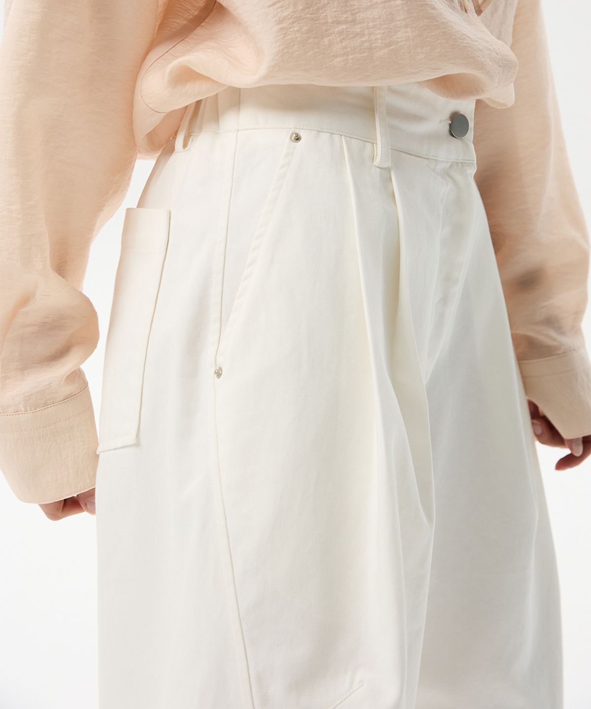 미드앤로우(MIDNLOW) Cotton Wide Bermuda Pants(White)