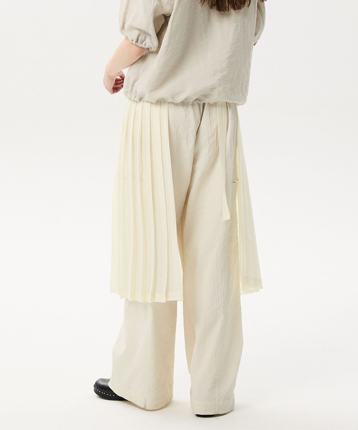 미드앤로우(MIDNLOW) Pleats Layered Skirt (Ivory)