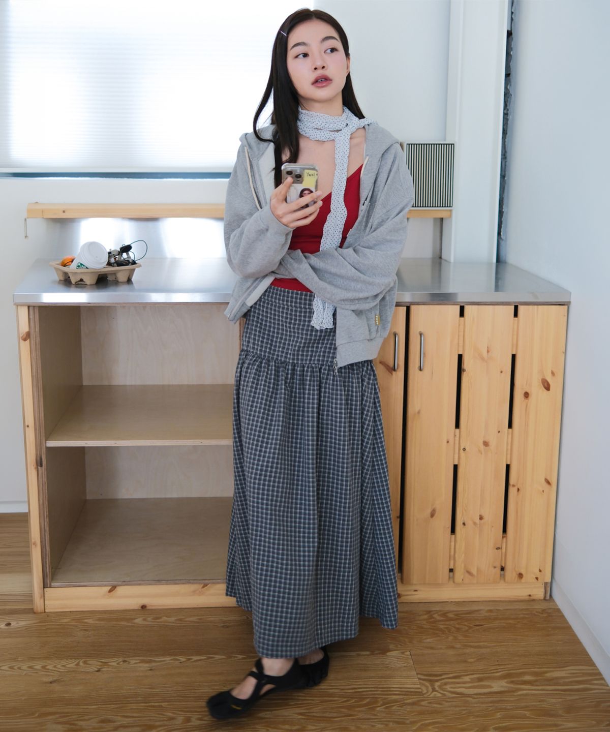 포에브(POEV) Logo Applique Zip-Up Hoodie [2 Color]