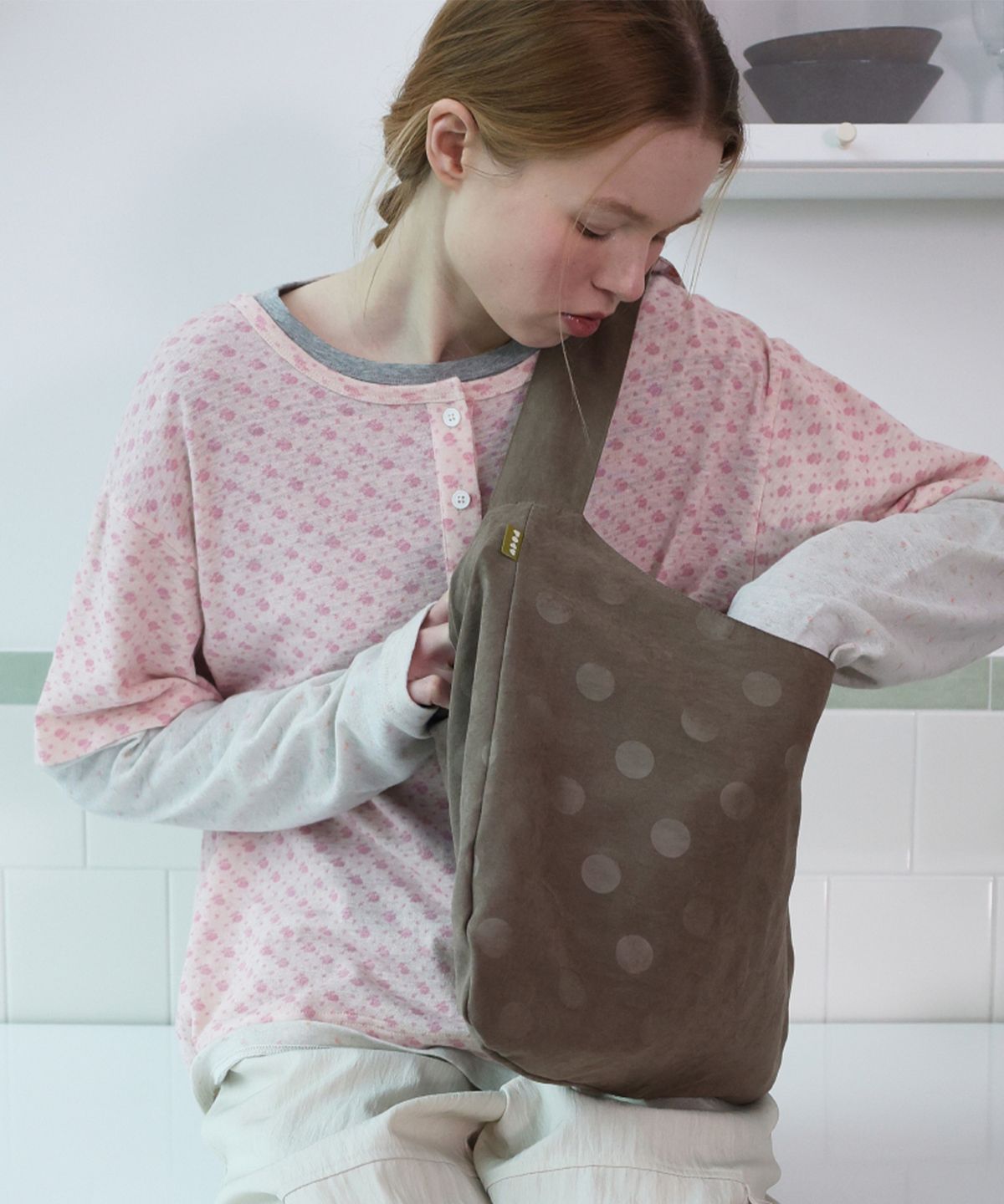 포에브(POEV) Dotted Reversible Day Bag [2 Color]