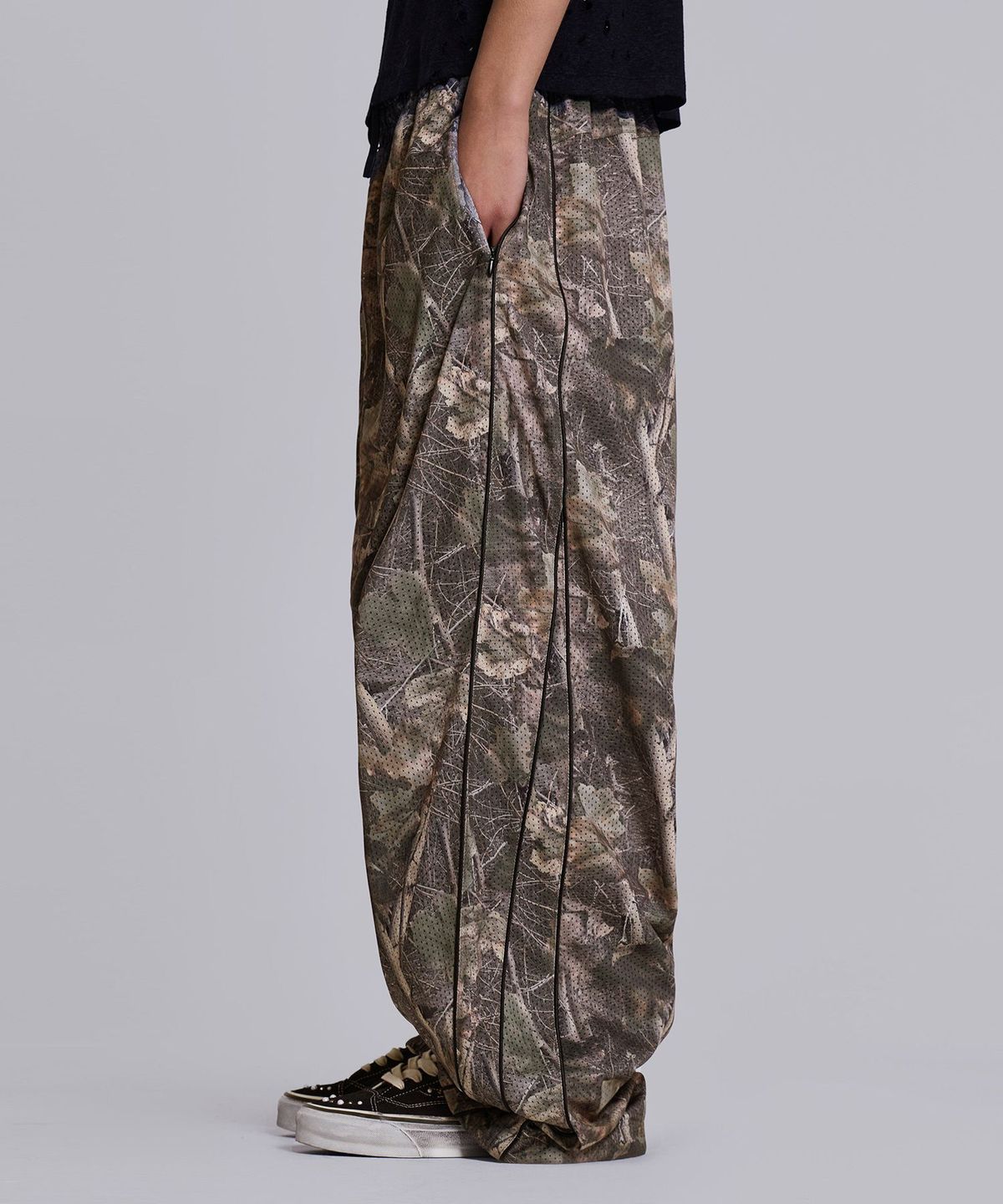 제이디드 런던(JADED LONDON) (U) 우드랜드 카모 베이퍼 조거 카키 WOODLAND CAMO VAPOR JOGGER KHAKI
