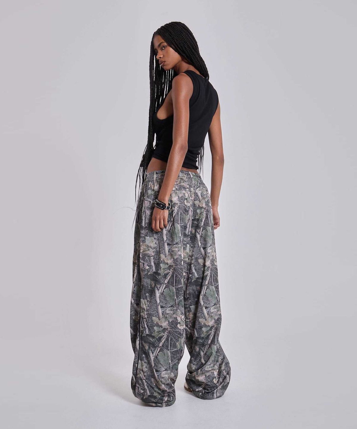 제이디드 런던(JADED LONDON) (U) 우드랜드 카모 베이퍼 조거 카키 WOODLAND CAMO VAPOR JOGGER KHAKI