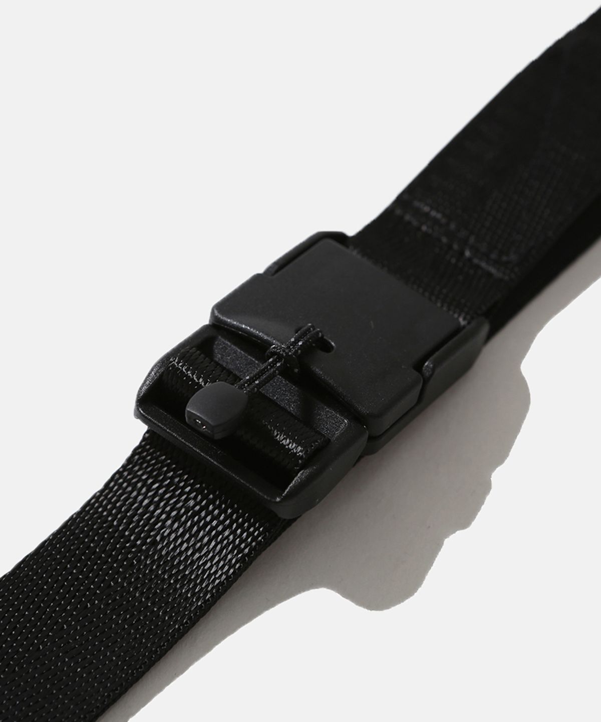 모이프(MOIF) [SS26] MAGNETIC BELT / BLACK