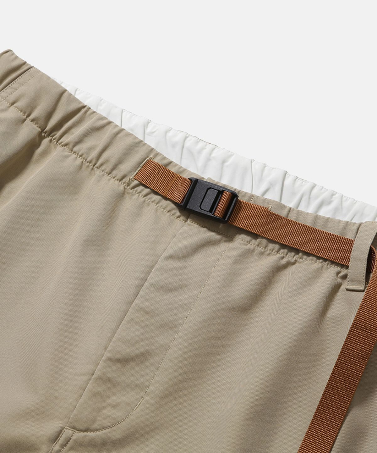 모이프(MOIF) [SS26] COMFY SKATER SHORTS / PALE KHAKI