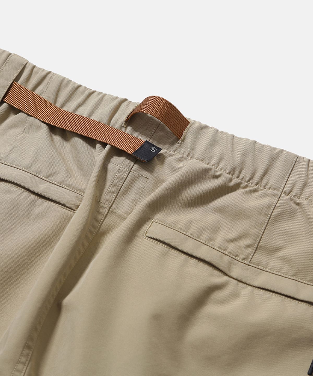 모이프(MOIF) [SS26] COMFY SKATER SHORTS / PALE KHAKI