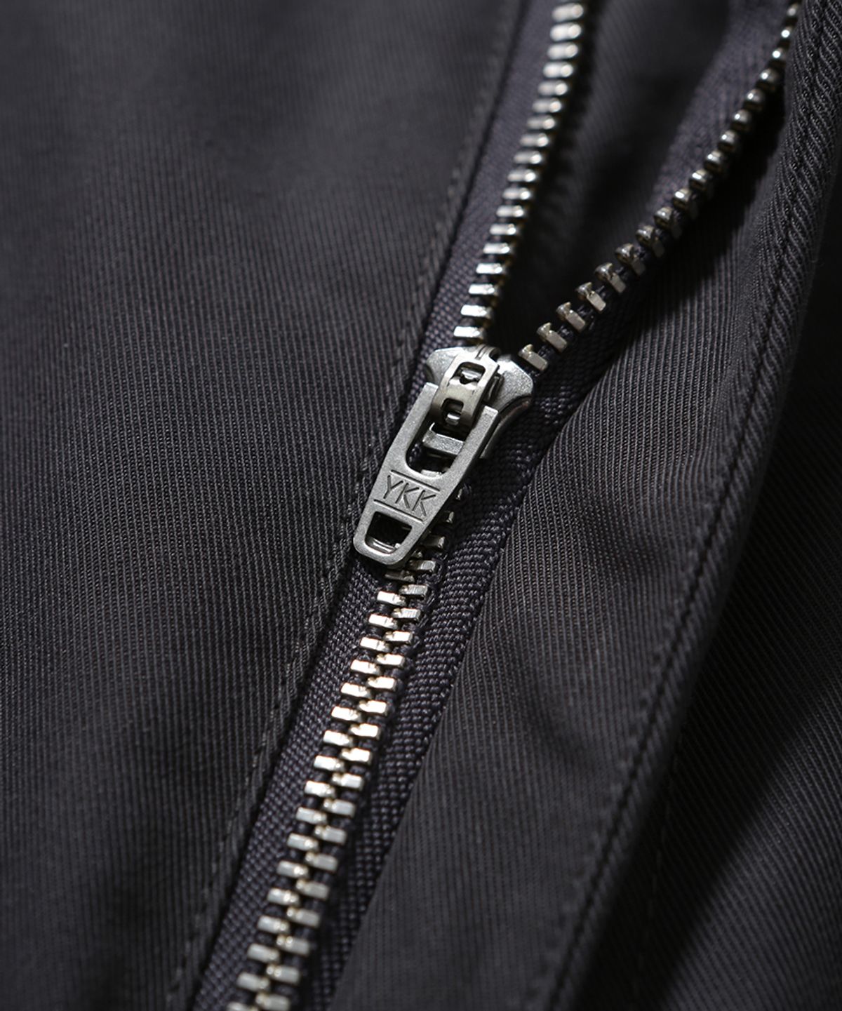 모이프(MOIF) [SS26] COMFY SKATER SHORTS / CHARCOAL