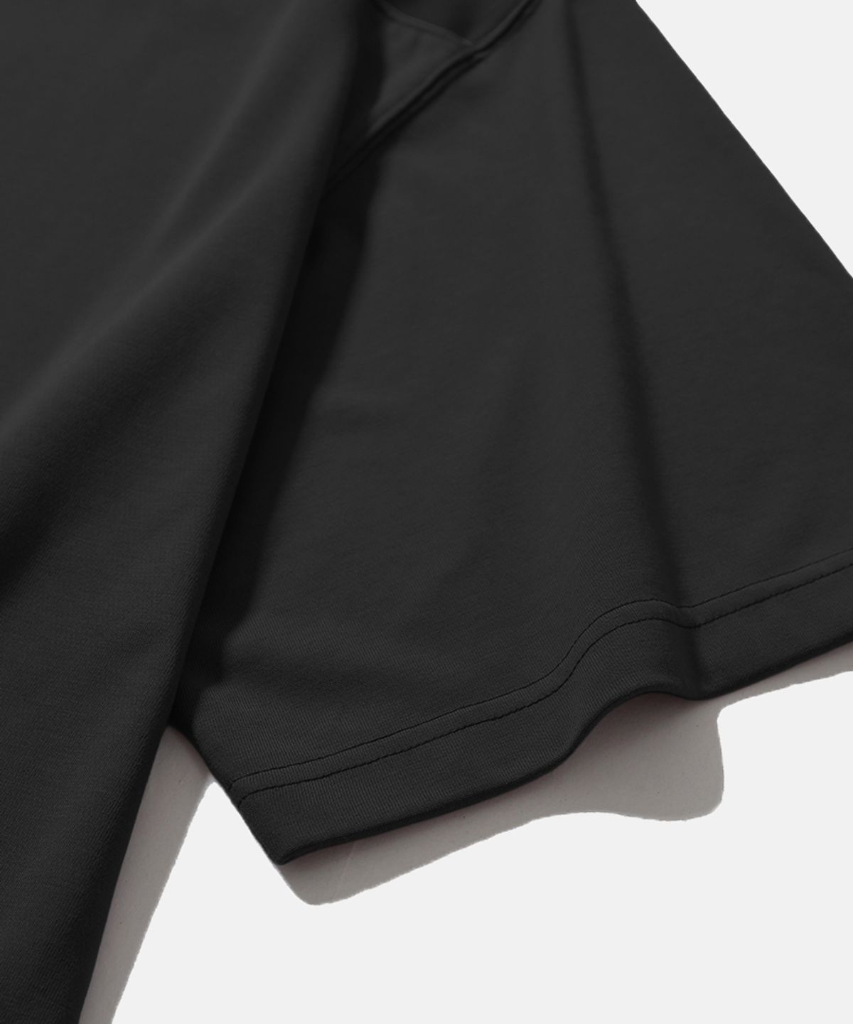 모이프(MOIF) [SS26] WIDE VARSITY H/S TEE / BLACK