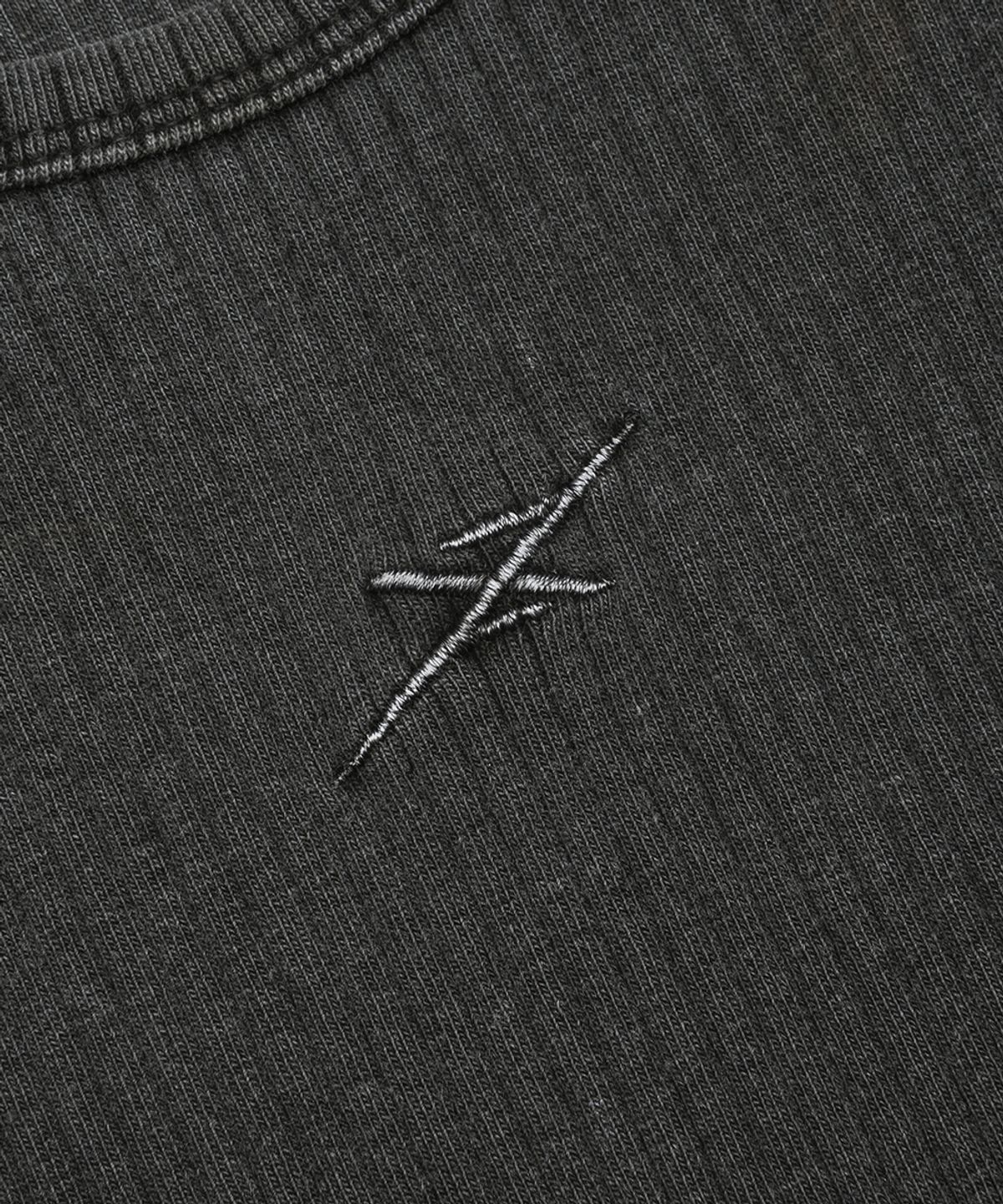 나인제트(NINEZ) 피그먼트 워싱 리브드 슬리브리스