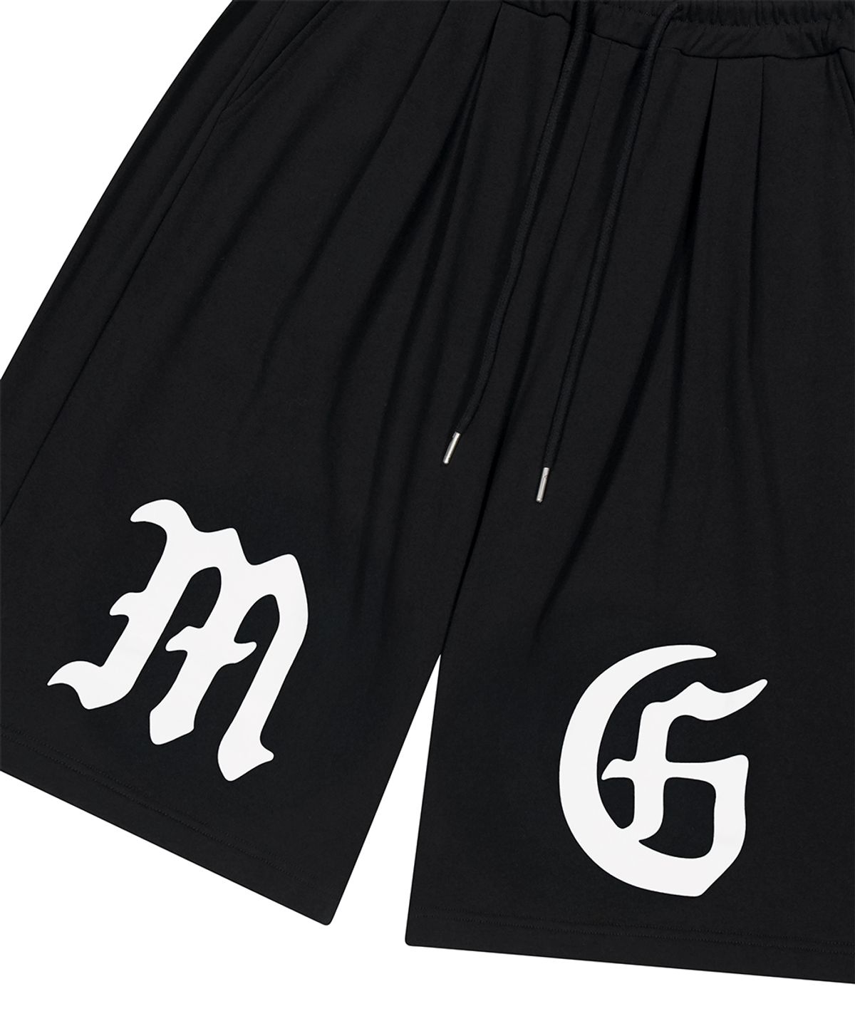 마하그리드(MAHAGRID) GOTHIC THREE TUCK SWEAT SHORTS BLACK(MG2GMMPA00A)