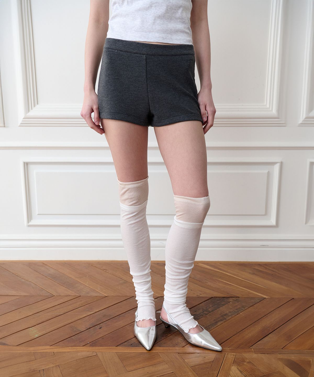 더포르타(THEPORTA) SOFT MICRO SHORTS, CHARCOAL
