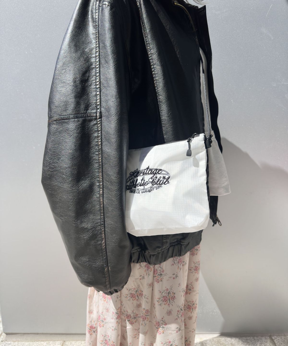유니버스 가먼트(UNIVERSE GARMENT) 유니버스 싸인 샤코슈백(3color)