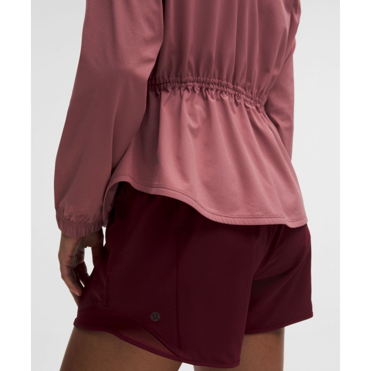 룰루레몬(LULULEMON) UV 프로텍티브 신치 웨이스트 러닝 재킷  DUSK