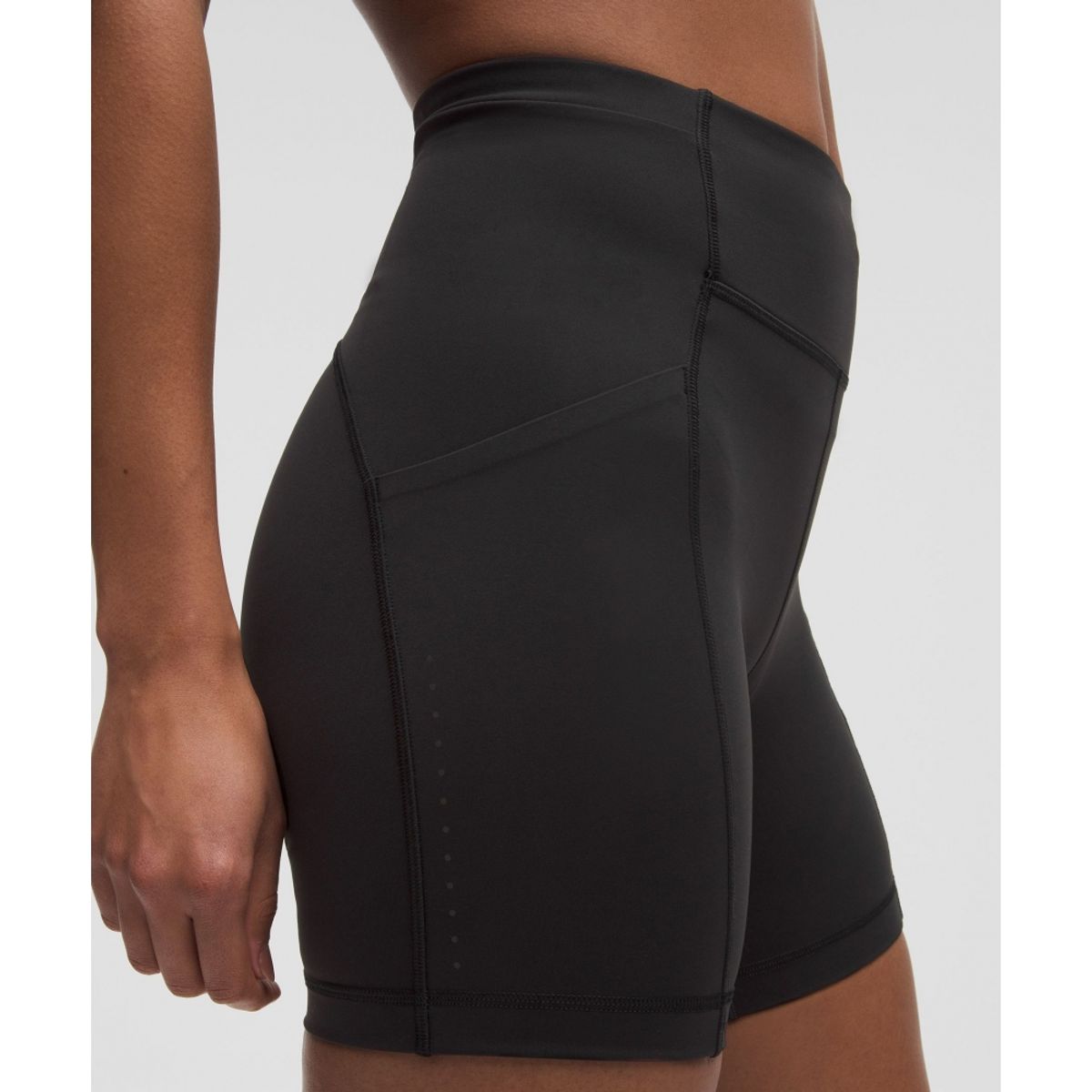룰루레몬(LULULEMON) 스위프트 스피드 하이라이즈 쇼츠 6inch  BLK